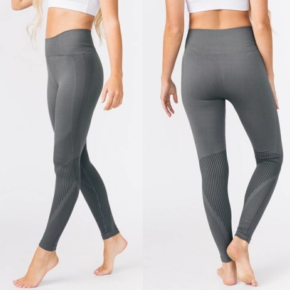 Zyia Active Grid‎ Performance Hi Rise 7/8 Seamless Leggings L Grey